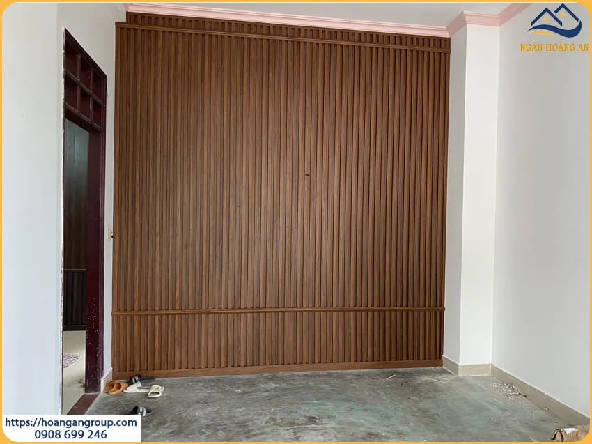 Ốp Tường Nhựa Lam Sóng Giả Gỗ Uy Tín Tại Quận 12 TPHCM