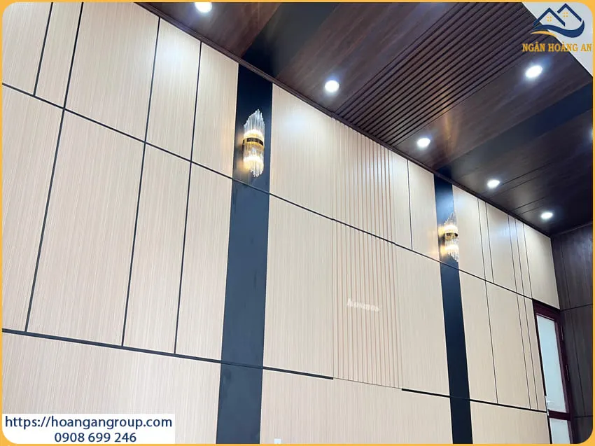 Ốp Tường Nhựa Lam Sóng Nano Giả Gỗ Tại Nhà Bè TPHCM
