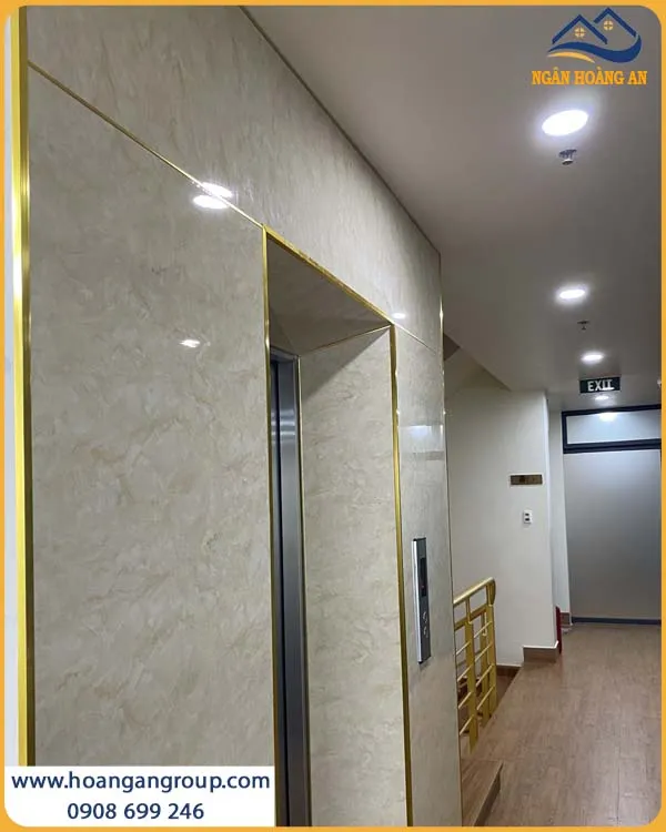 Thi Công Ốp Tường Thang Máy Bằng PVC Giả Đá Kosmos Giá Thành Hợp Lý Thi Công Ốp Tường Thang Máy Bằng PVC Giả Đá Kosmos Giá Thành Hợp Lý