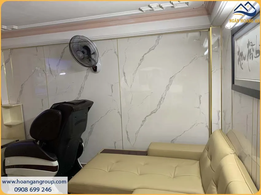 Ốp Tường PVC Giả Đá Tạo Nét Sang Trọng Cho Phòng Khách Ốp Tường PVC Giả Đá Tạo Nét Sang Trọng Cho Phòng Khách