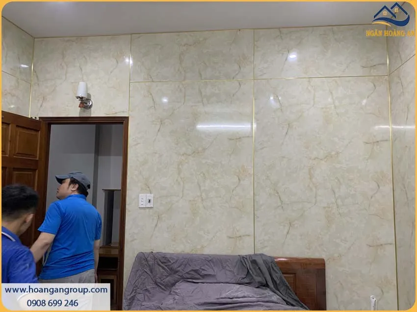 Khách Hàng Hài Lòng Tuyệt Đối Sau Khi Thi Công PVC Giả Đá Cho Nhà