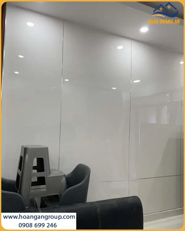 Ngân Hoàng An Là Đại Lý Thi Công Tấm PVC Trắng Trơn Uy Tín TPHCM Ngân Hoàng An Là Đại Lý Thi Công Tấm PVC Trắng Trơn Uy Tín TPHCM