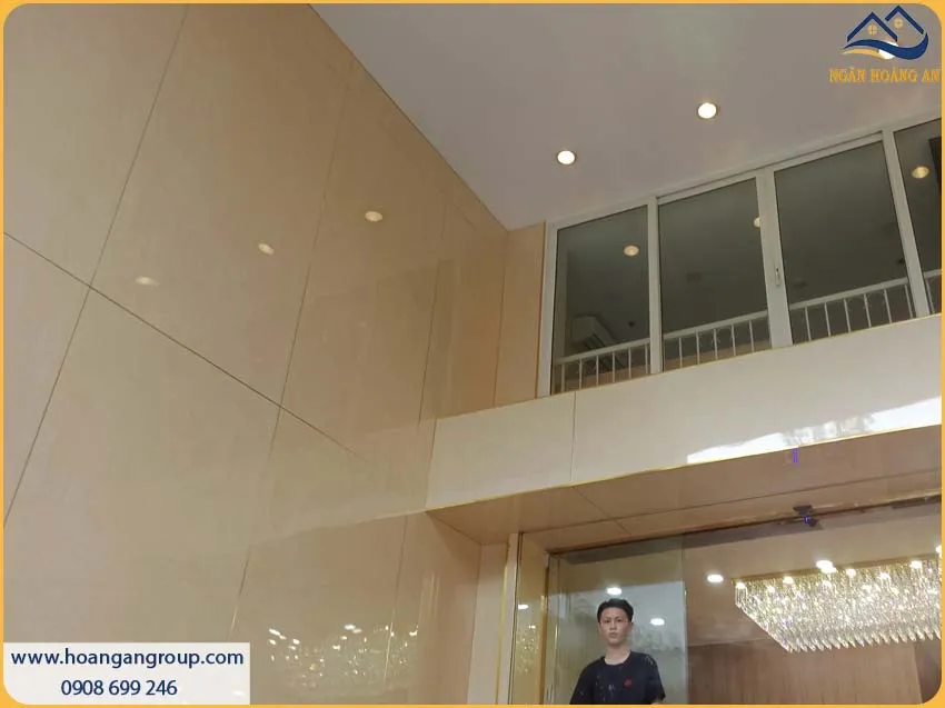 Thi Công Tấm PVC Giả Đá Kháng Mối, Chống Ẩm Và Chống Thấm