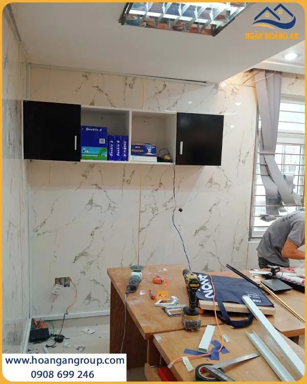 Thi Công Ốp Tường PVC Giả Đá Kosmos Chống Cháy Lan, An Toàn