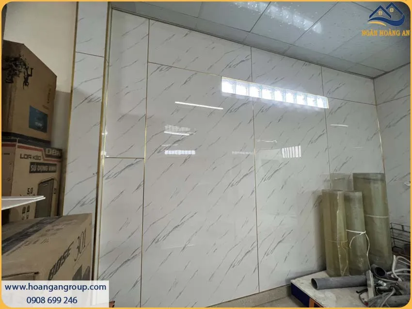 Tấm Nhựa PVC Giả Đá Kosmos Vân Đá Sắc Nét Sang Trọng Cho Nhà Ở