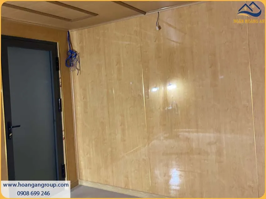 Khách Hàng Hài Lòng Tuyệt Đối Sau Khi Thi Công PVC Giả Gỗ Cho Nhà