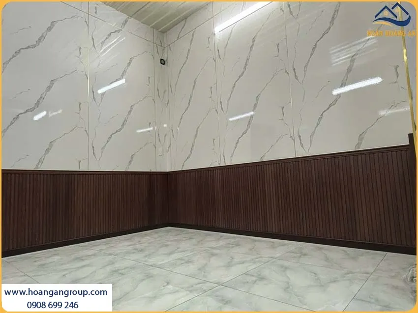 Không Gian Nội Thất Trở Nên Ấn Tượng Khi Ốp Tường PVC Giả Đá Và Ốp Lamri Lam Sóng