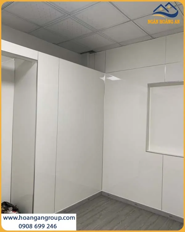 Ốp Tường PVC Trắng Trơn Kosmos Cho Nhà Ở Điểm Nhấn Cho Không Gian