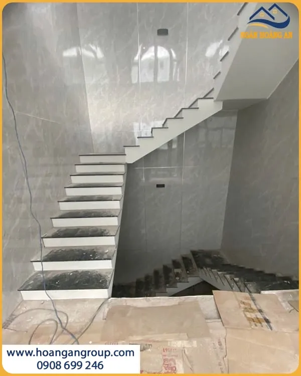 Ốp Tường Trang Trí Cầu Thang Bền Đẹp Bằng PVC Giả Đá Ốp Tường Trang Trí Cầu Thang Bền Đẹp Bằng PVC Giả Đá