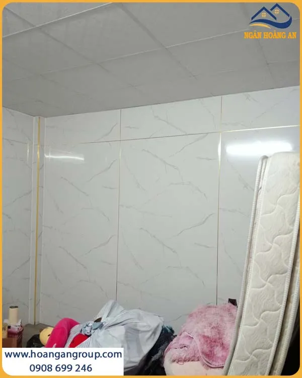 Mẫu Ốp Tường Phòng Ngủ Bằng PVC Giả Đá Được Ưa Chuộng Mẫu Ốp Tường Phòng Ngủ Bằng PVC Giả Đá Được Ưa Chuộng