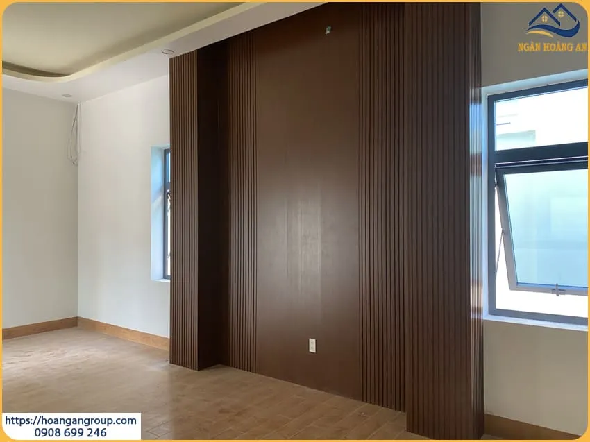 Ốp Tường Nhựa Lam Sóng Nano Giả Gỗ Tại Quận 4 TPHCM Ốp Tường Nhựa Lam Sóng Nano Giả Gỗ Tại Quận 4 TPHCM