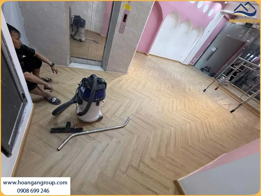 Lót Sàn Nhựa Xương Cá Charmwood Cho Nhà Ở Điểm Nhấn Cho Không Gian