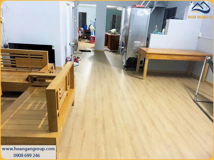 Vân Gỗ Tự Nhiên Giúp Phòng Khách Thêm Sang Trọng