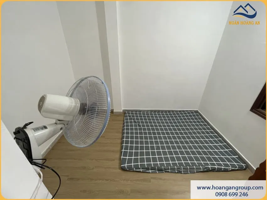 Phòng Ngủ Thoáng Mát Với Sàn Nhựa Hèm Khoá Phòng Ngủ Thoáng Mát Với Sàn Nhựa Hèm Khoá