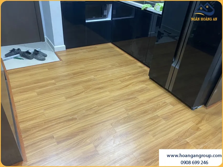 Mẫu Sàn Gỗ Công Nghiệp Tông Trung Tính Dễ Phối Nội Thất