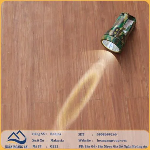 Sàn Gỗ Công Nghiệp Robina O111 8mm Bản Lớn