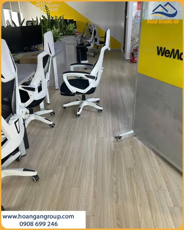 Thi Công Sàn Gỗ Công Nghiệp Cho Văn Phòng Làm Việc Hiện Đại Thi Công Sàn Gỗ Công Nghiệp Cho Văn Phòng Làm Việc Hiện Đại