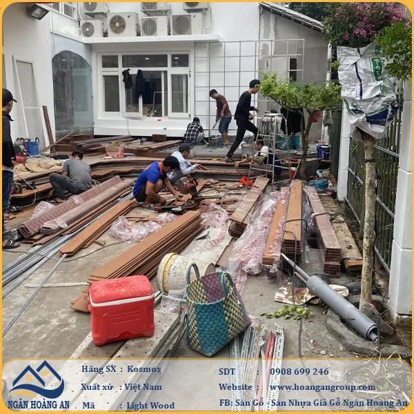 Thi Công Sàn Gỗ Nhựa Ngoài Trời Kosmos Chịu Nắng Mưa Tại Quận 7 TPHCM