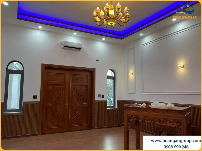Mẫu Sàn Gỗ Gam Màu Trung Tính Dễ Kết Hợp Nội Thất Phòng Thờ