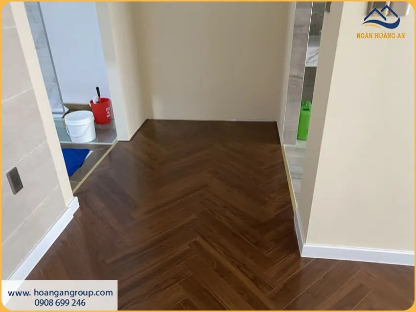Sàn Gỗ Xương Cá Màu Trầm Ấm Lót Trang Trí Nhà Ở