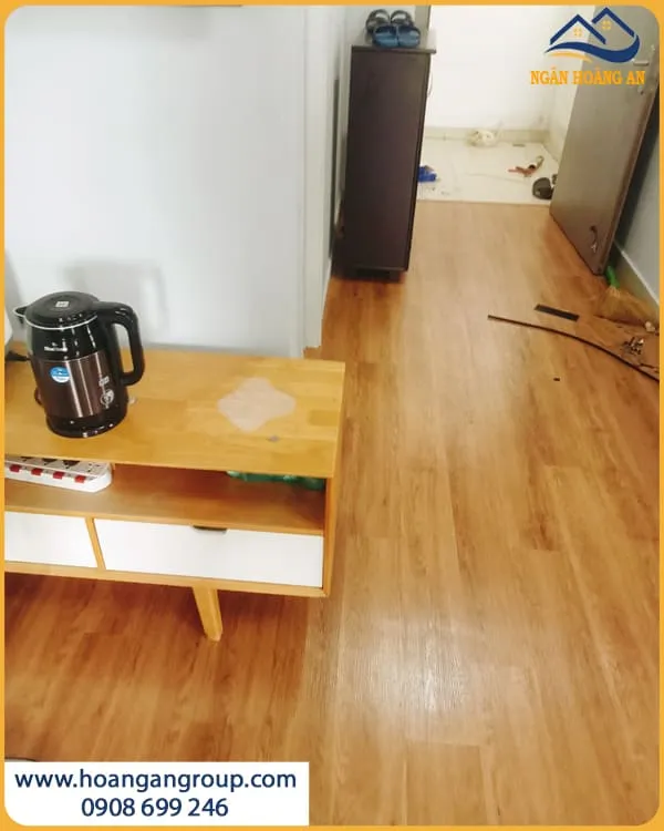 Sàn Nhựa Dán Keo – Giải Pháp Sạch Đẹp Cho Mọi Nhà Sàn Nhựa Dán Keo – Giải Pháp Sạch Đẹp Cho Mọi Nhà