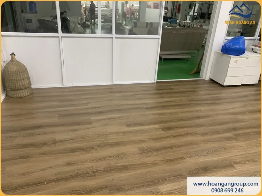 Sàn Nhựa Dán Keo Phù Hợp Cho Không Gian Văn Phòng Sàn Nhựa Dán Keo Phù Hợp Cho Không Gian Văn Phòng
