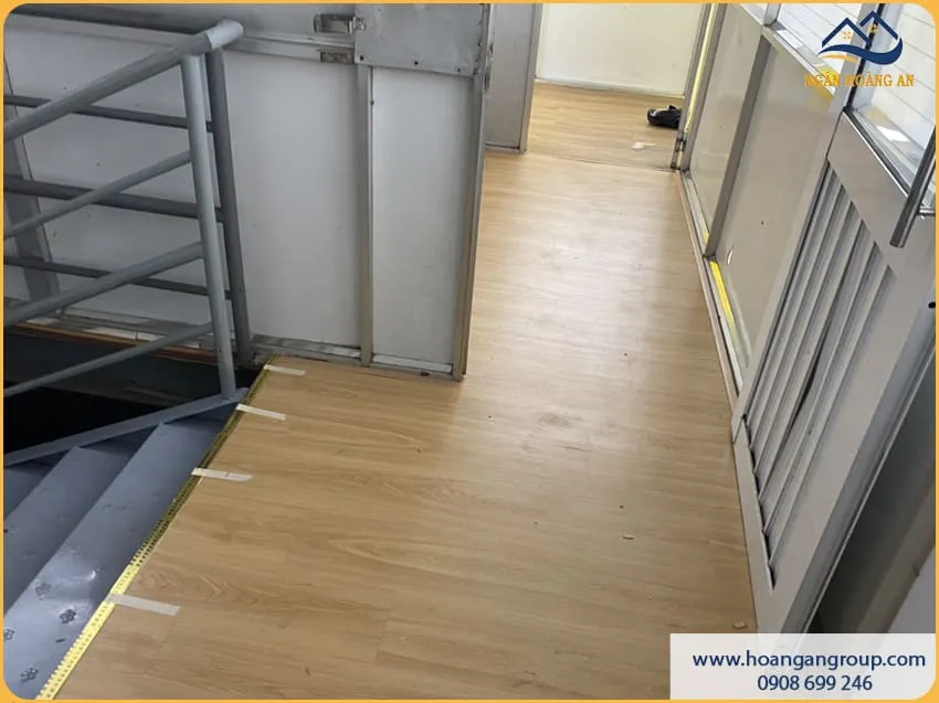 Sàn Nhựa Dán Keo Phù Hợp Cho Không Gian
