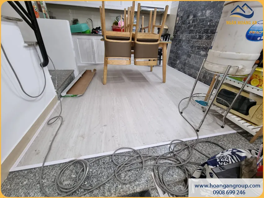 Sàn Nhựa Hèm Khoá Bền Đẹp Theo Thời Gian
