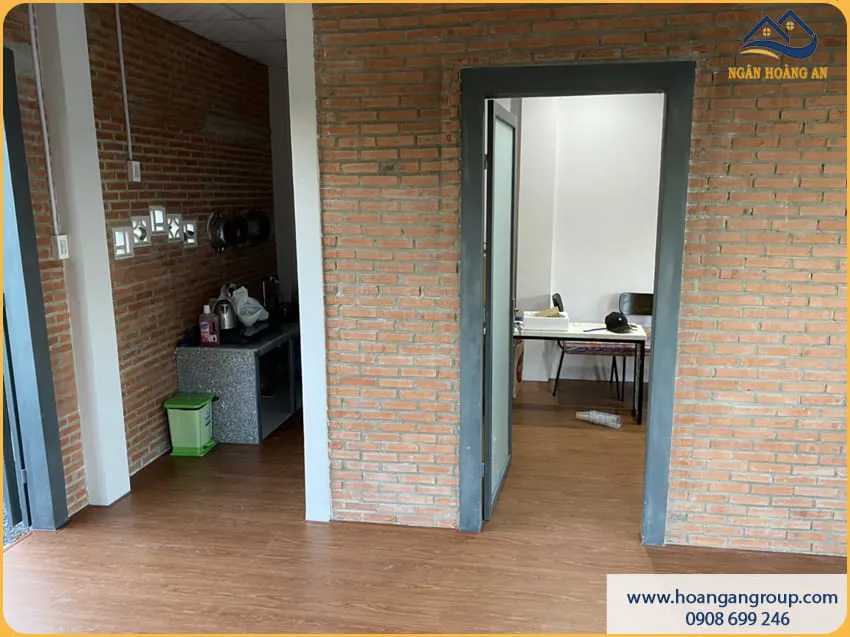 Sàn Nhựa Hèm Khoá Chống Trơn Trượt Cho Gia Đình Có Trẻ Nhỏ Sàn Nhựa Hèm Khoá Chống Trơn Trượt Cho Gia Đình Có Trẻ Nhỏ