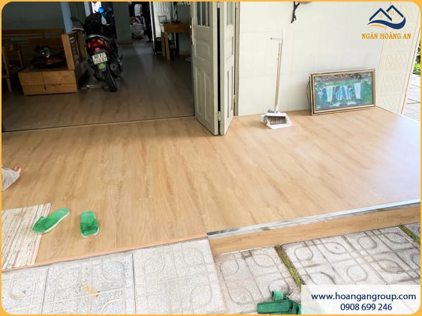 Sàn Nhựa Hèm Khoá Chống Trơn Trượt Cho Gia Đình Có Trẻ Nhỏ