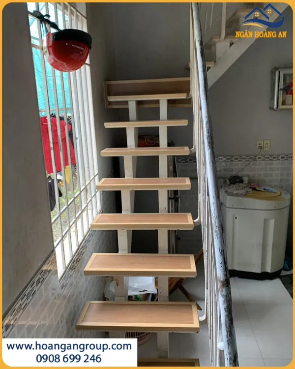 Sàn Nhựa Hèm Khoá Glotex Lót Sàn Cầu Thang