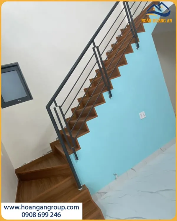 Sàn Nhựa Hèm Khoá Kosmos N1682 Ốp Bậc Cầu Thang Hiện Đại