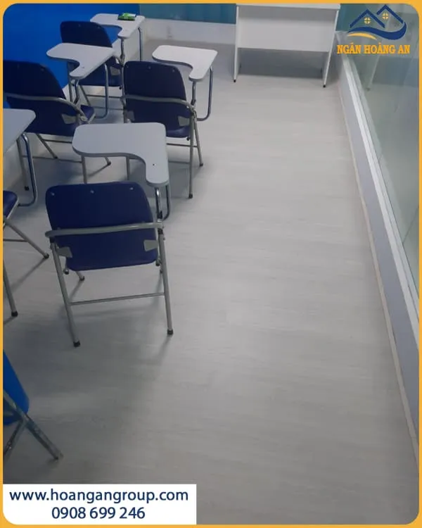 Sàn Nhựa Hèm Khoá Mang Đến Sự Chuyên Nghiệp Cho Lớp Học