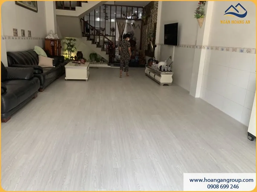 Sàn Nhựa Hèm Khoá Phù Hợp Với Mọi Góc Nhỏ Trong Nhà Sàn Nhựa Hèm Khoá Phù Hợp Với Mọi Góc Nhỏ Trong Nhà