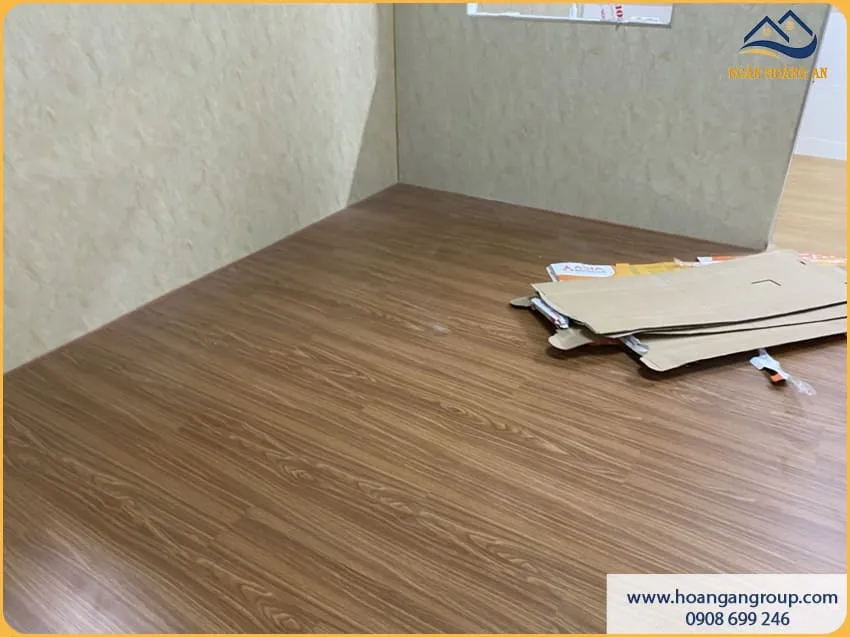 Sàn Nhựa Hèm Khoá Tạo Điểm Nhấn Cho Nhà Trọ