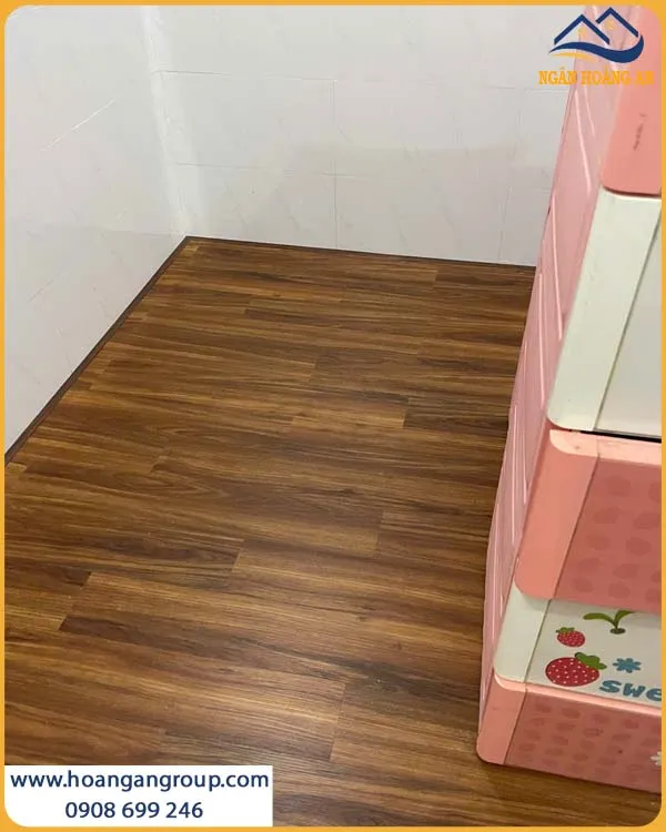 Tạo Cảm Giác Ấm Cúng Với Sàn Nhựa Hèm Khóa Vân Gỗ