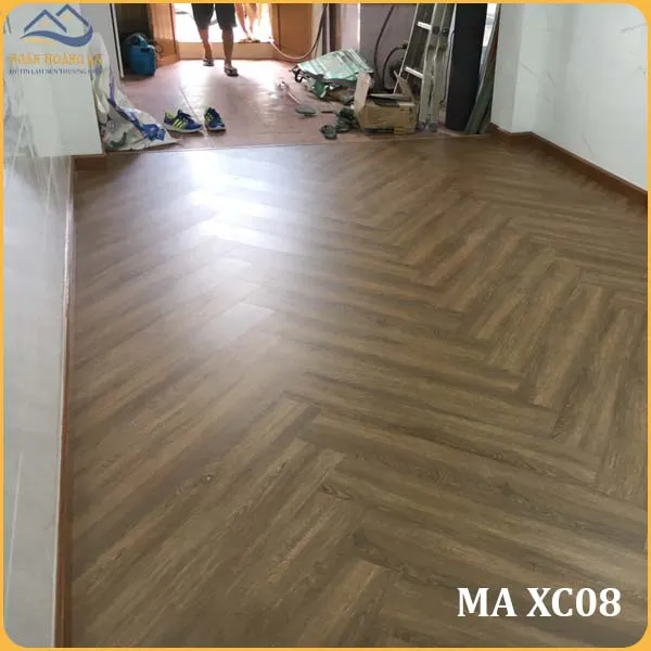 Hình Ảnh Thi Công Thực Tế Sàn Nhựa Xương Cá MIA XC08