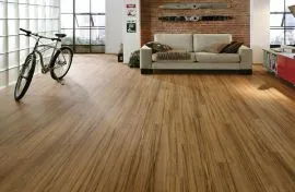 So Sánh Sàn Gỗ Công Nghiệp Và Sàn Nhựa Giả Gỗ - Nên Lựa Chọn Loại Sàn Nào?