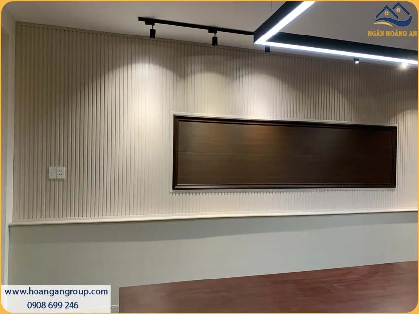 Tấm Nhựa Lam Sóng Giả Gỗ 4S150X9-005 Có Khả Năng Cách Âm, Cách Nhiệt Tốt
