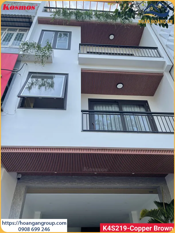 Tấm Lam Sóng Gỗ Nhựa Ngoài Trời Ốp Trần Ban Công Tại Hóc Môn TPHCM