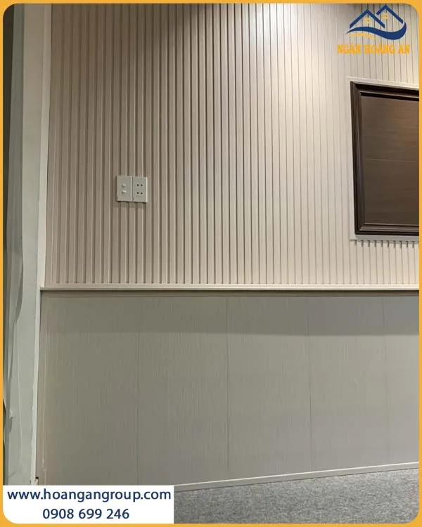 Thi Công Lam Sóng Nhựa Kosmos 4S150X9-005 Không Bám Bụi, Dễ Lau Chùi