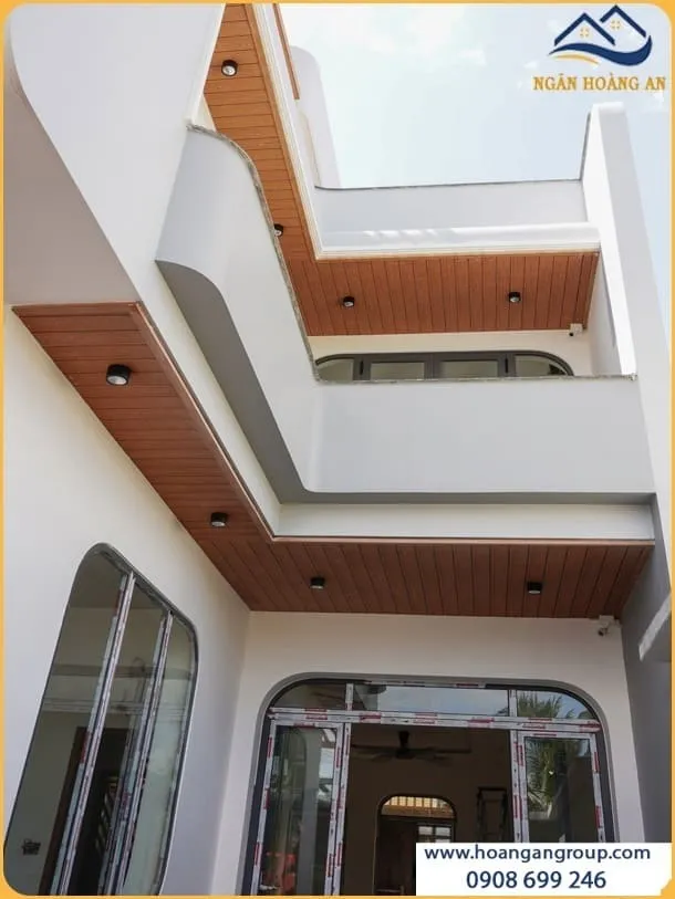 Tấm Ốp Gỗ Nhựa Ốp Trần Nhà Ngoài Trời Bền Bỉ