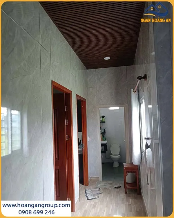 Trần Giả Gỗ Với Lam Sóng Mang Tông Màu Tự Nhiên