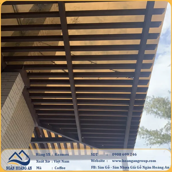 Thi Công Giàn Hoa Pergola Gỗ Nhựa Ngoài Trời Kosmos Tại Quận 12 TPHCM Thi Công Giàn Hoa Pergola Gỗ Nhựa Ngoài Trời Kosmos Tại Quận 12 TPHCM