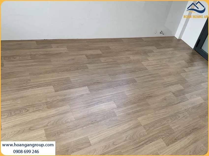 Lắp Đặt Sàn Gỗ Công Nghiệp Robina Thi Công Nhanh, Có Độ Bền Cao