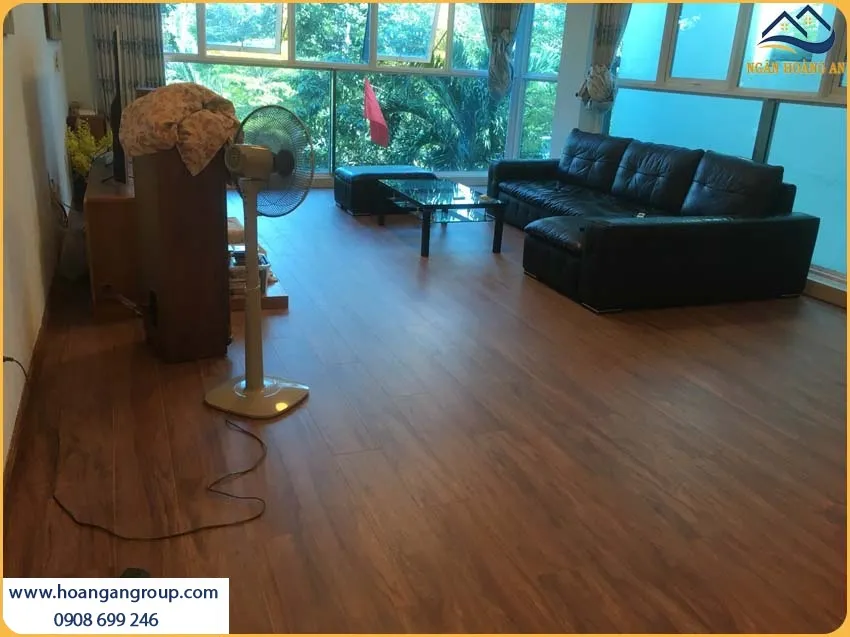Lắp Đặt Sàn Gỗ Công Nghiệp Robina Thi Công Nhanh, Có Độ Bền Cao