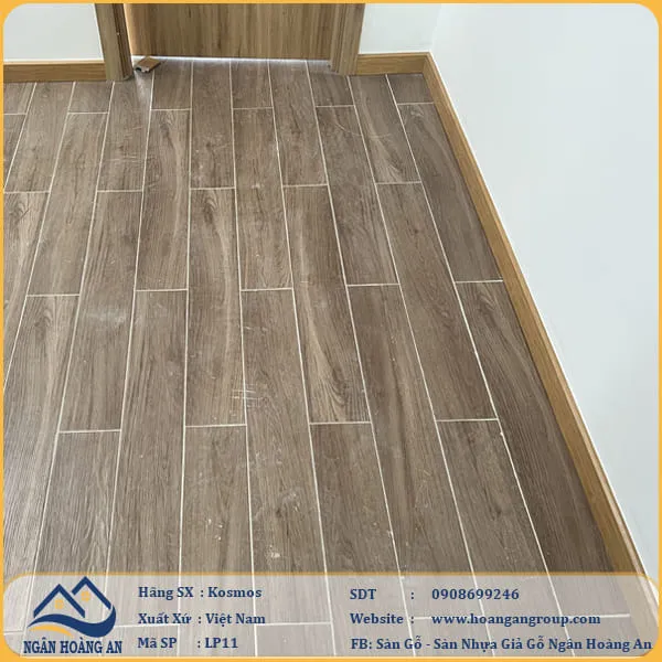 Thi Công Len Chân Tường Giả Gỗ Kosmos LP11 79mm Tại Quận 9 TPHCM Thi Công Len Chân Tường Giả Gỗ Kosmos LP11 79mm Tại Quận 9 TPHCM