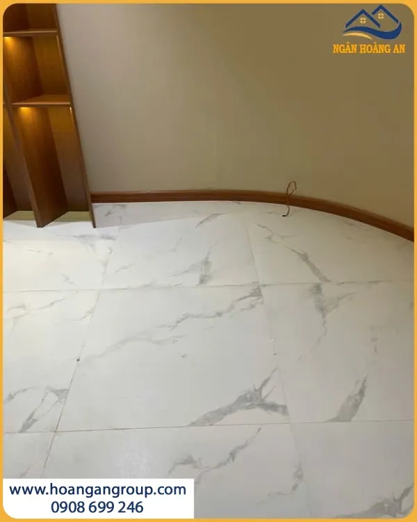 Thi Công Len Chân Tường PVC 754 Hạn Chế Bám Bẩn Góc Tường Thi Công Len Chân Tường PVC 754 Hạn Chế Bám Bẩn Góc Tường