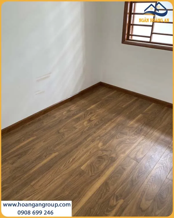 Sàn Nhà Được Lắp Đặt Bởi Sàn Gỗ Công Nghiệp Charmwood Độc Đáo Sàn Nhà Được Lắp Đặt Bởi Sàn Gỗ Công Nghiệp Charmwood Độc Đáo