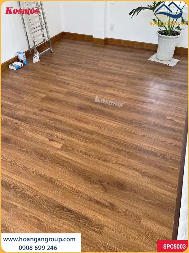 Sàn Nhà Được Lót Sàn Nhựa Giả Gỗ An Toàn Sức Khỏe